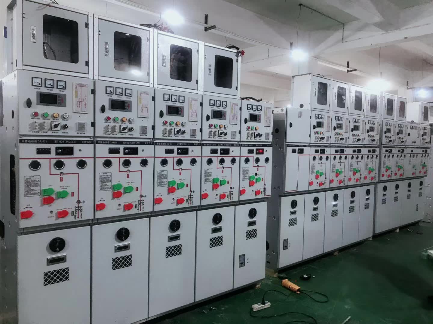 根據用戶要求 定制各種高壓配電柜 報價快 價格還優(yōu)惠